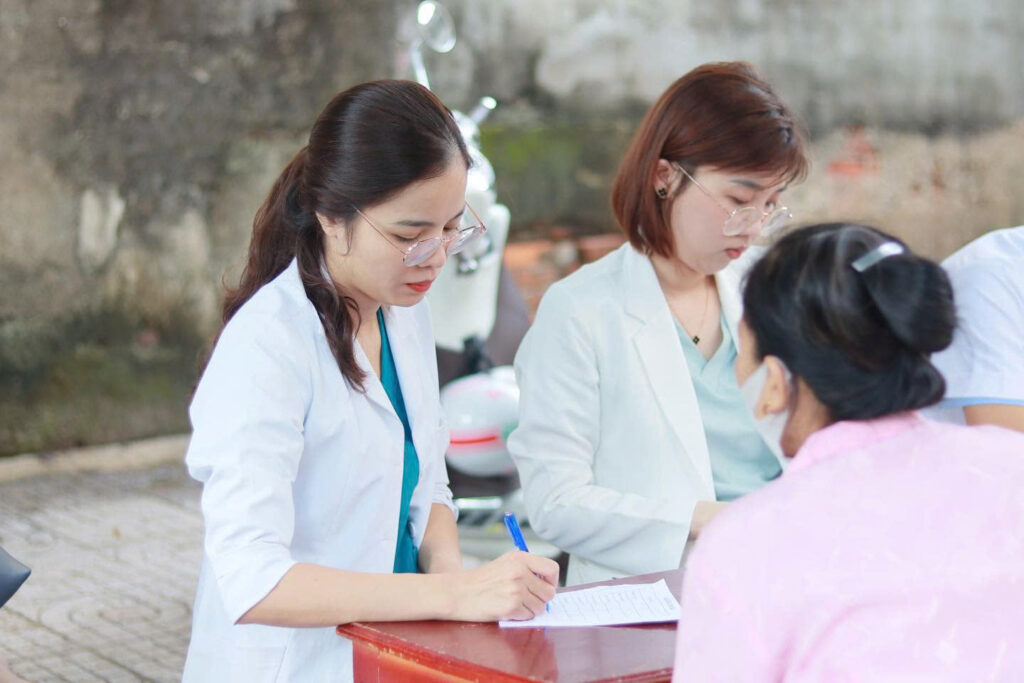 Dr Thùy Dung Tư Vấn Cho Người Trung Niên