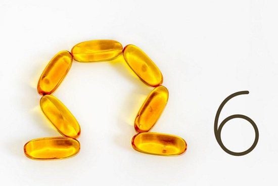 Omega-6 là một nhóm axit béo không no đa nối đôi (polyunsaturated fatty acids – PUFA) thuộc nhóm axit béo thiết yếu
